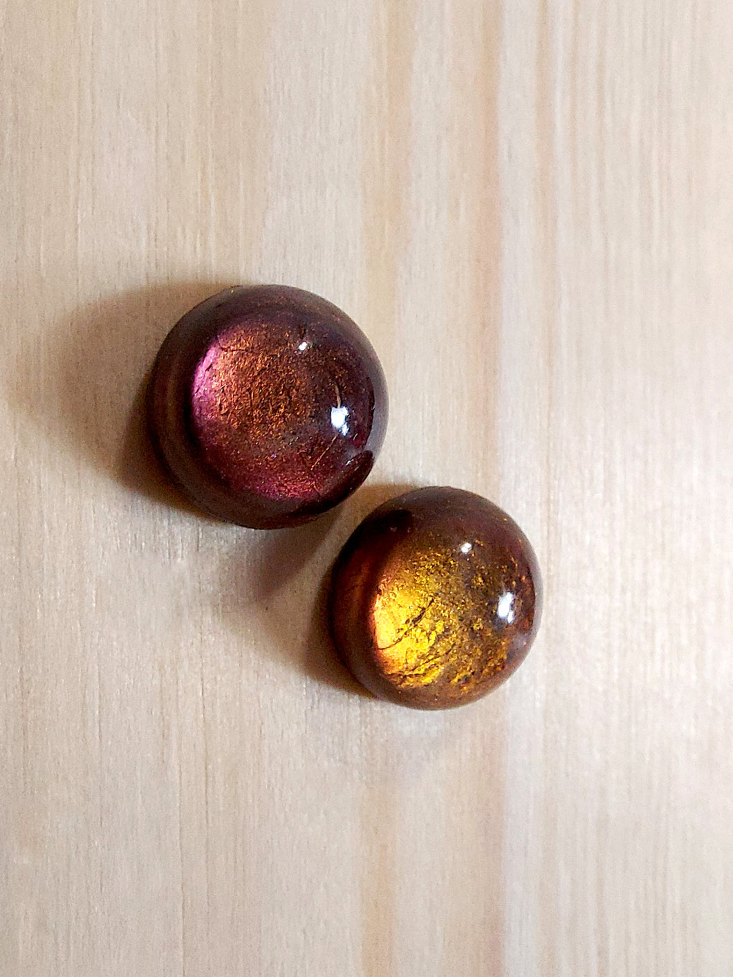 Color-Shift Cat-Eye Round Dome Post Stud Earrings